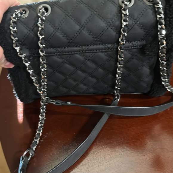 Never used guess bag - Picture 4 of 4